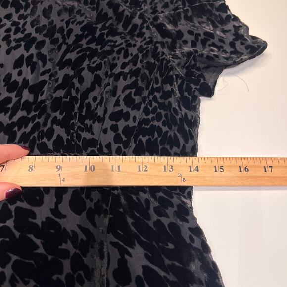 L'Agence for Barneys New York Black Embossed Short Sleeve Shift Dress Sz 4 - Picture 9 of 11